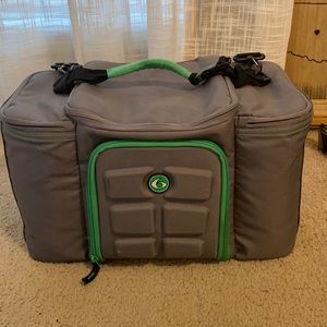 Six Pack Fitness bag